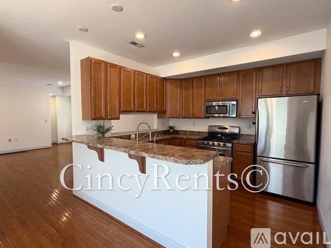 Cincinnati Condo: 1716 Grandmere Ln