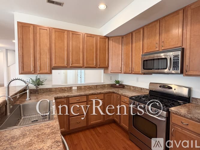 Cincinnati Condo: 1716 Grandmere Ln