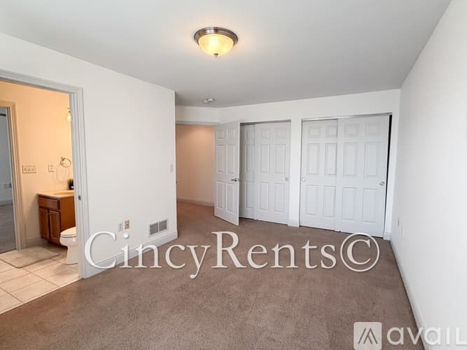 Cincinnati Condo: 1716 Grandmere Ln