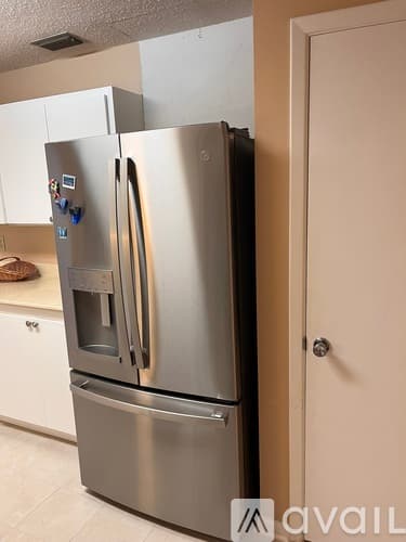 Seminole Condo: 11200 102nd Ave N