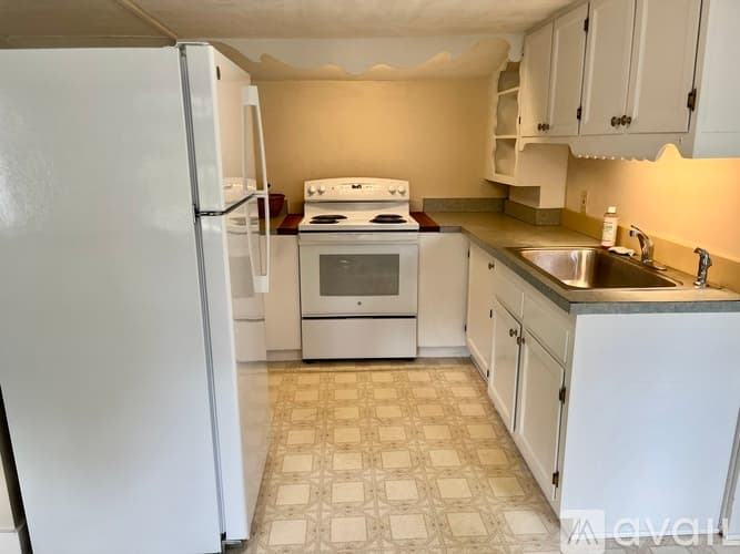 Wilmington House: 94 R Andover Street