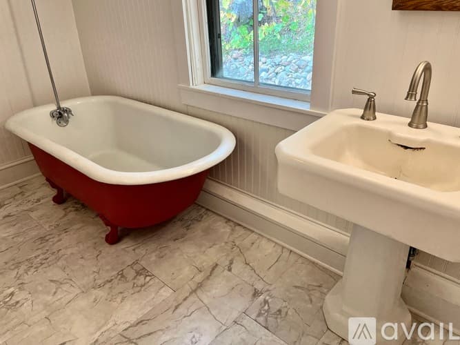 Wilmington House: 94 R Andover Street