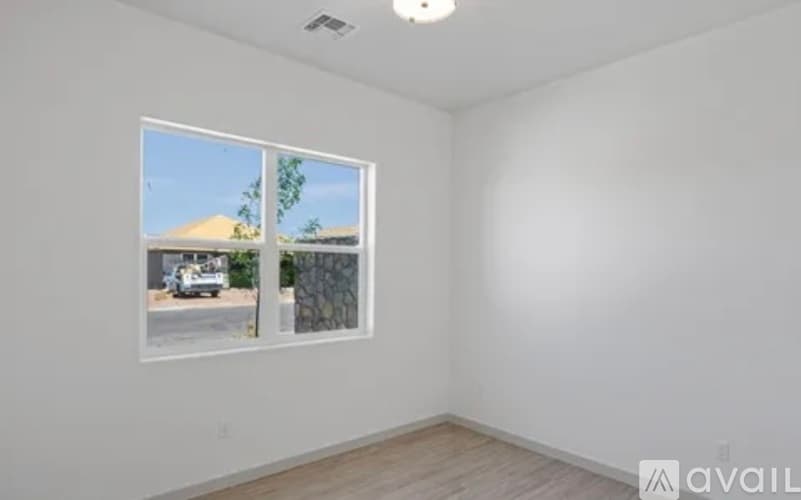 Las Cruces House: 2648 Blue Heron Place