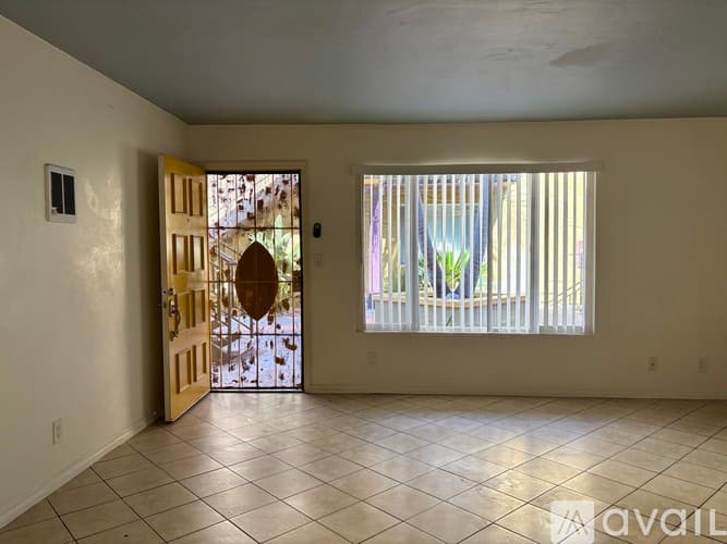 San Diego Apartment: 4246 Van Dyke Ave