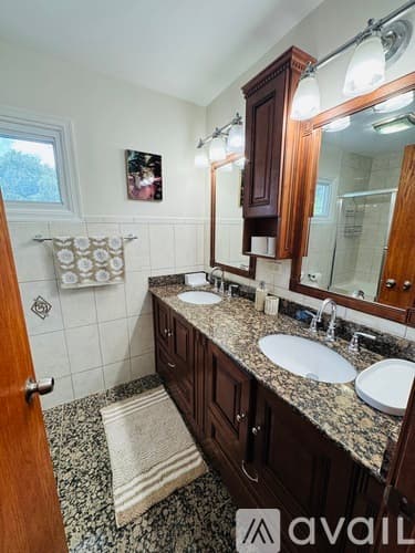 Hanover Park House: 1115 Old Mill Ln