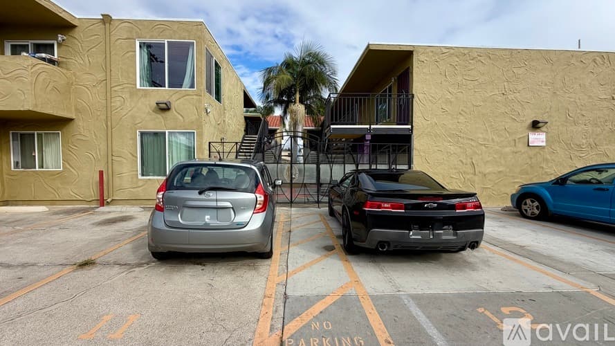 San Diego Apartment: 4246 Van Dyke Ave