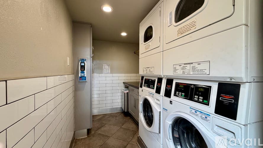 San Diego Apartment: 4246 Van Dyke Ave