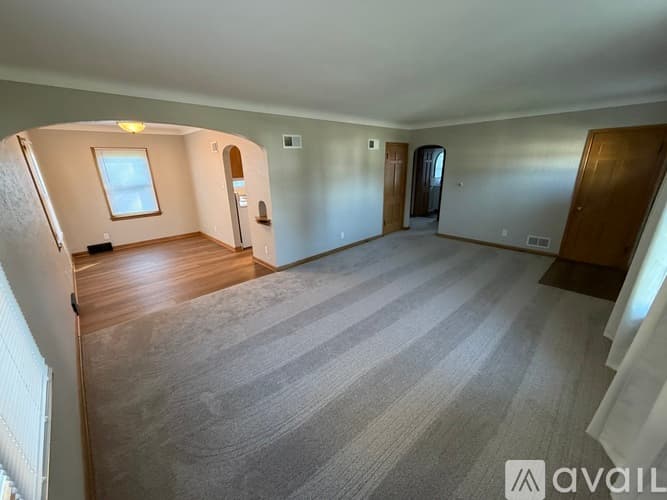 Cedar Rapids House: 139 21st St SW