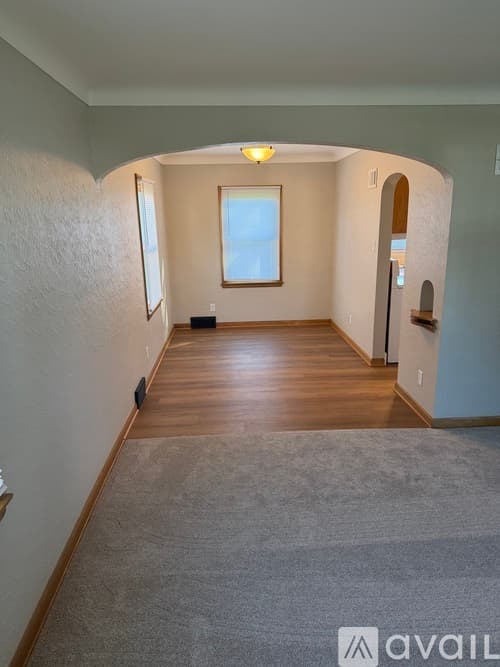 Cedar Rapids House: 139 21st St SW