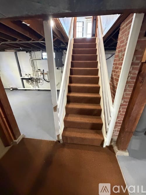 Cedar Rapids House: 139 21st St SW