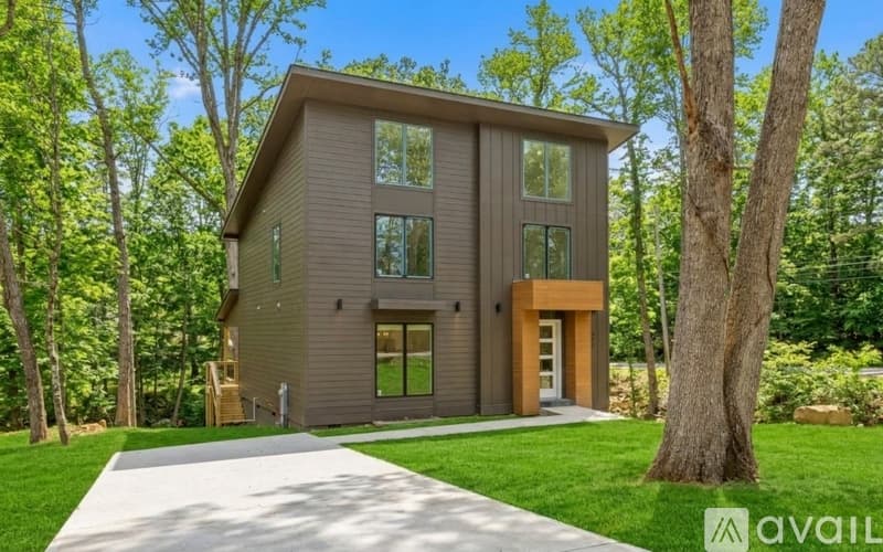 Signal Mountain House: 102 Sunnybrook Trail