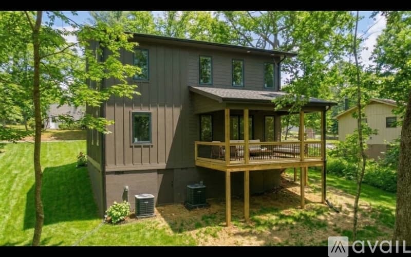 Signal Mountain House: 102 Sunnybrook Trail