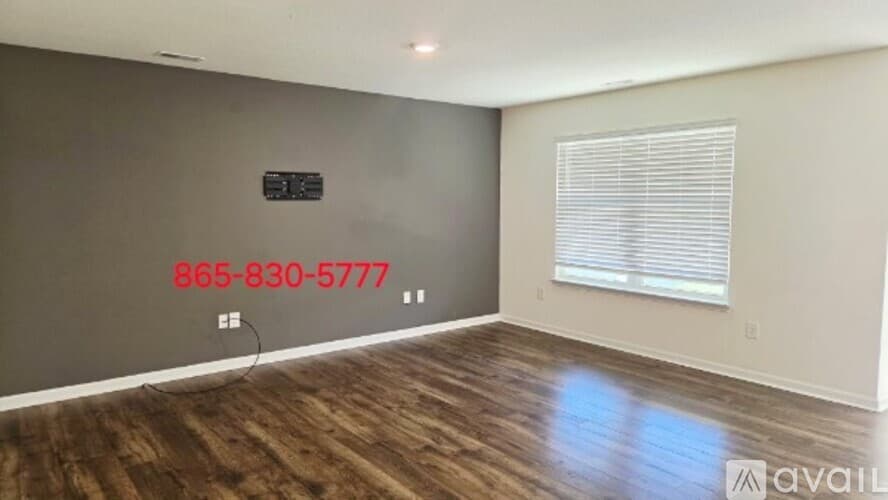 Knox County House: 7525 Cottontail St