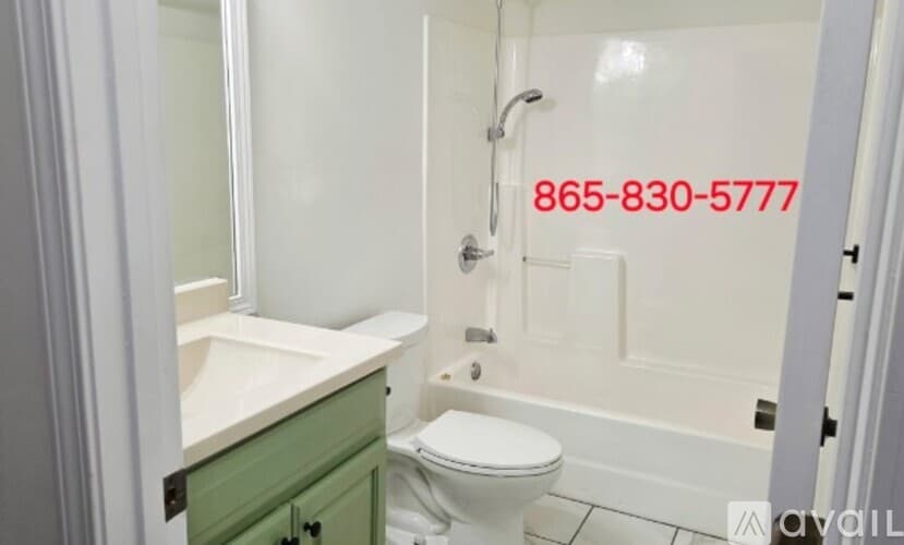 Knoxville House: 6029 Morning Glory Pl