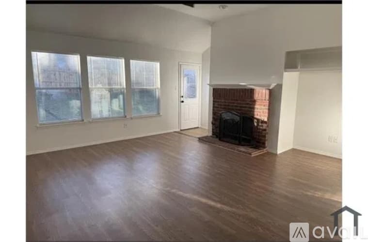 Fort Worth House: 9113 Goldenview Drive