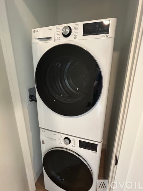 Chicago Apartment: 305 N Ada St