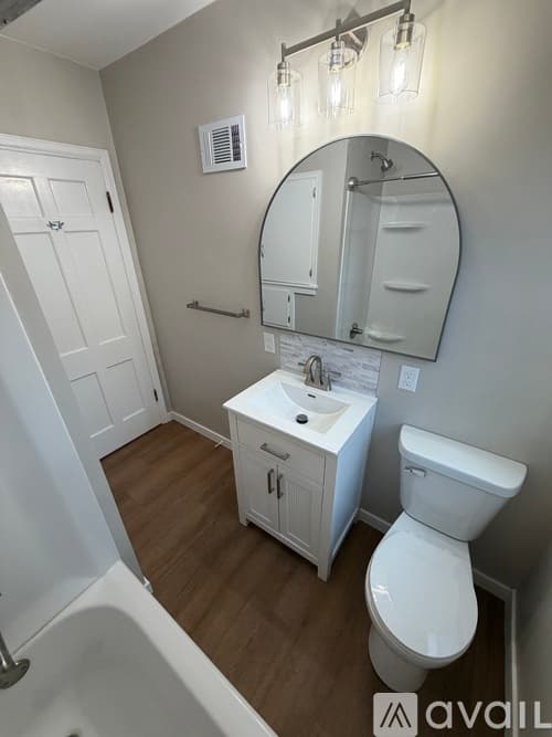 Cedar Rapids House: 139 21st St SW