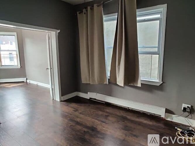 Jersey City Apartment: 176 Armstrong Ave