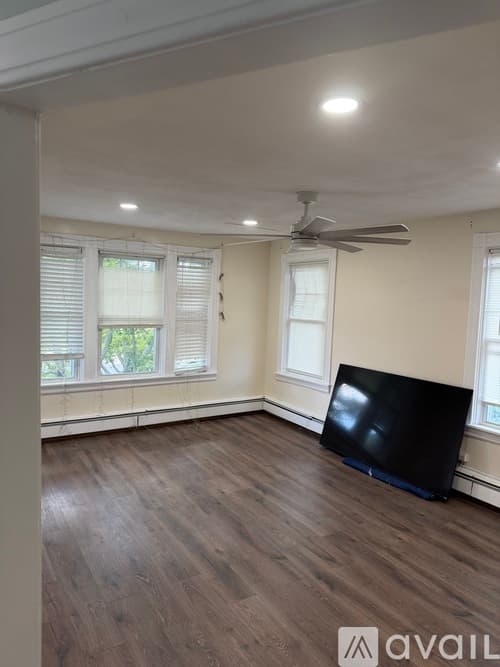 Providence Apartment: 69 Homefield Avenue