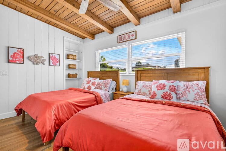 Holmes Beach House: 203 84th Street