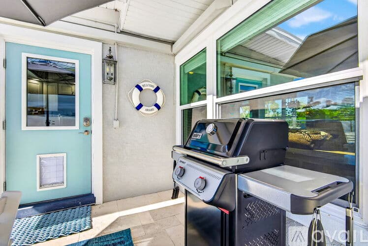 Holmes Beach House: 203 84th Street