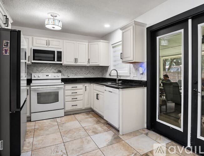 Fort Walton Beach House: 123 Pinewood Terrace