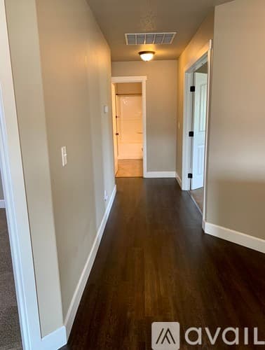 Kennewick House: 1851 S Fescue St