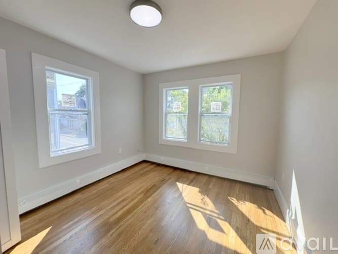 Quincy Apartment: 16 18 Sumner St