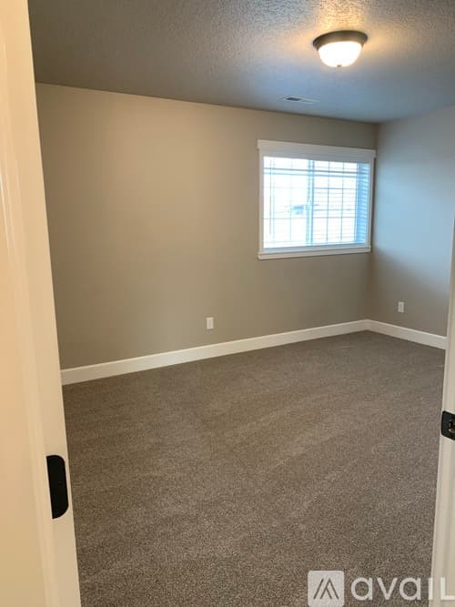 Kennewick House: 1851 S Fescue St