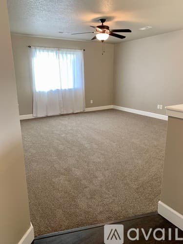 Kennewick House: 1851 S Fescue St