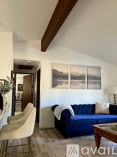 Madison Apartment: 4705 Milwaukee Street