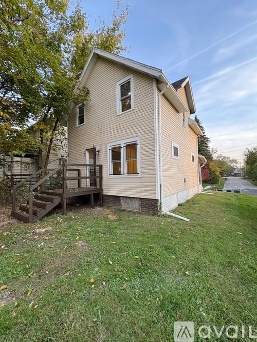 Toledo House: Freeman St