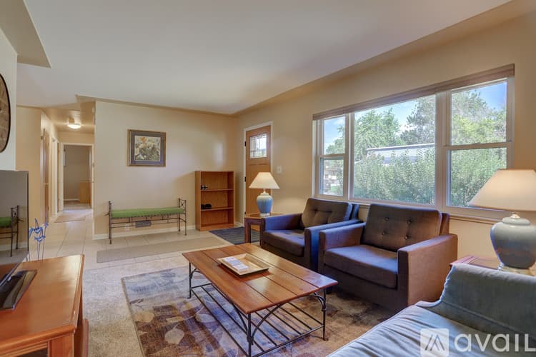 Lakewood House: 10120 West 23rd Avenue