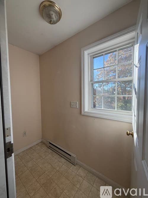 Northwood Apartment: 1351 1st New Hampshire Turnpike