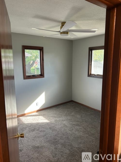 Garner House: 765 W 8th St