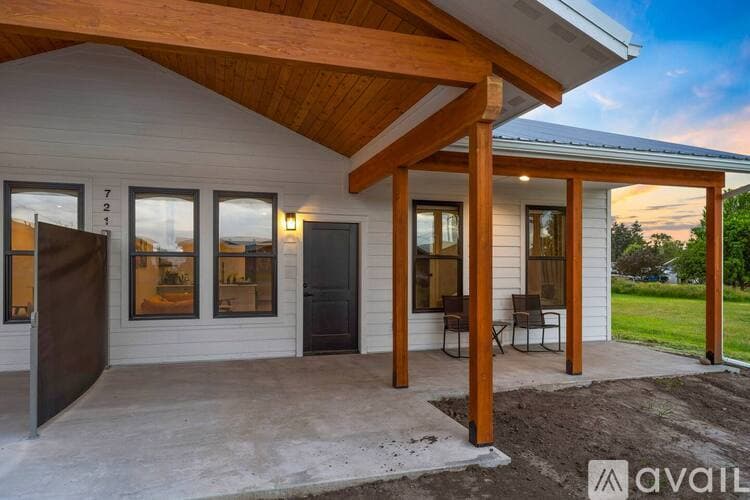 Polson Apartment: 721 Daniah Ln