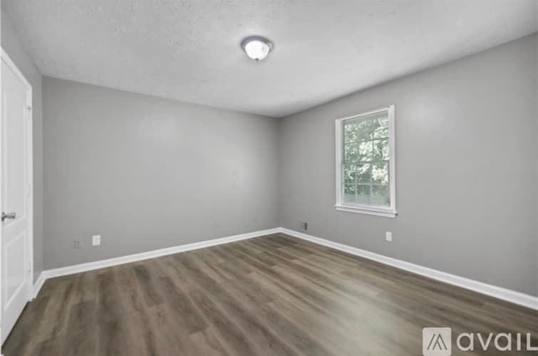 Lawrenceville House: 410 Charter Court