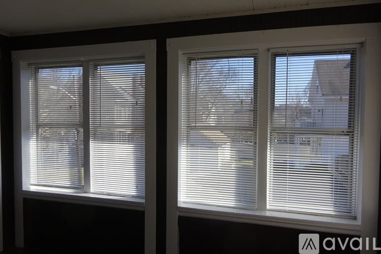 Medford Apartment: 115 Playstead Rd