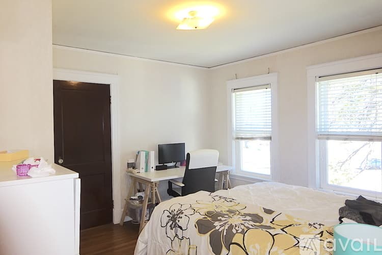 Medford Apartment: 115 Playstead Rd