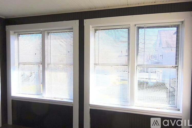 Medford Apartment: 115 Playstead Rd