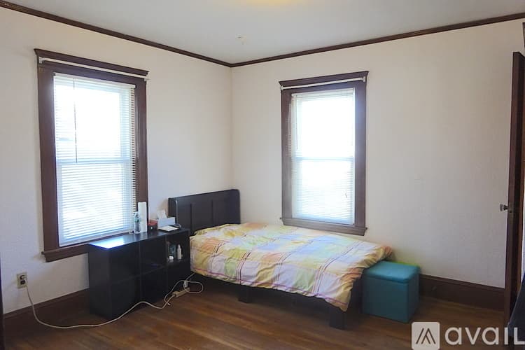 Medford Apartment: 115 Playstead Rd