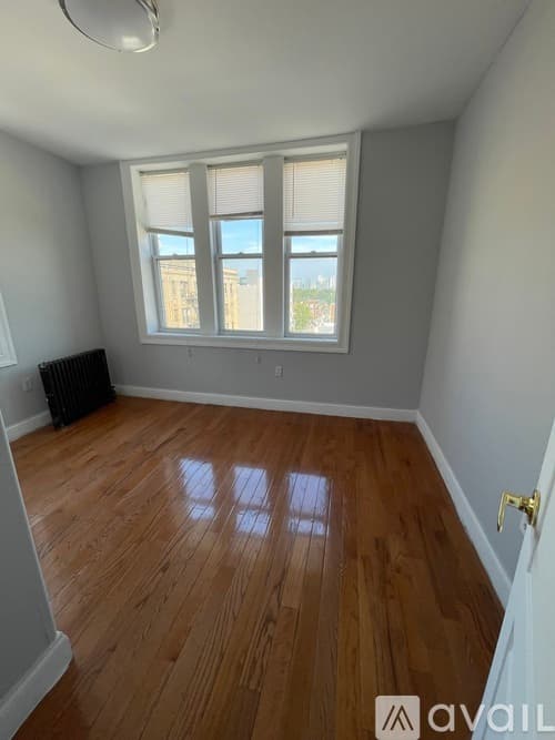 West New York Apartment: 6208 Palisade Ave