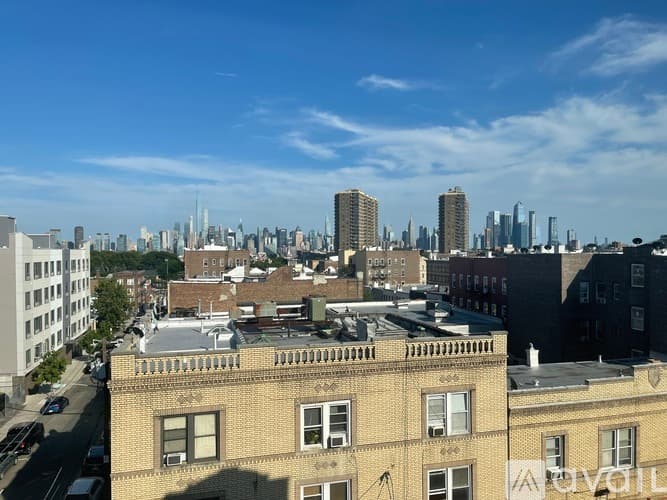 West New York Apartment: 6208 Palisade Ave