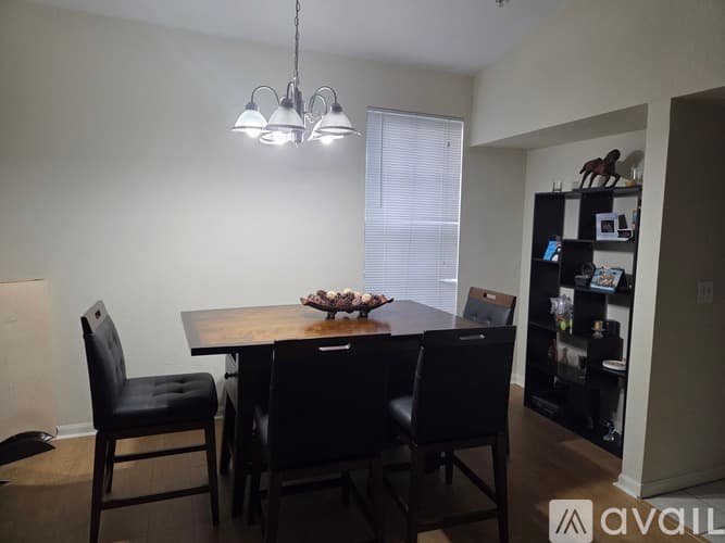 Tampa Condo: 5125 Palm Springs Boulevard