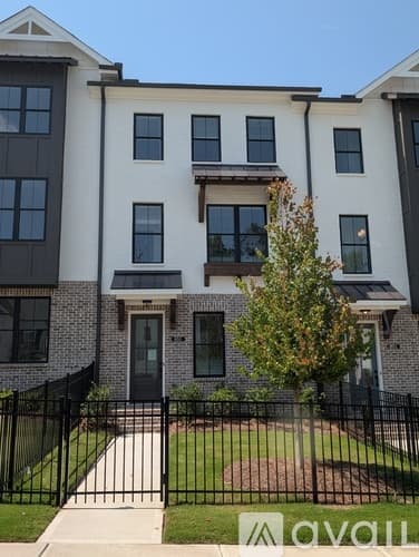 Cumming Townhome: 655 Silva Str