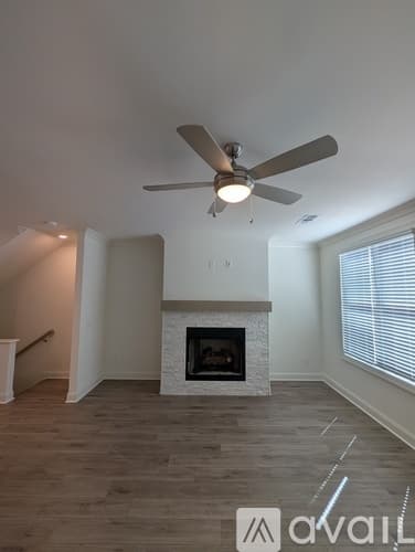 Cumming Townhome: 655 Silva Str