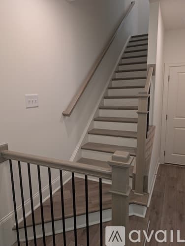 Cumming Townhome: 655 Silva Str