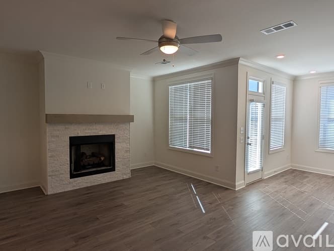 Cumming Townhome: 655 Silva Str