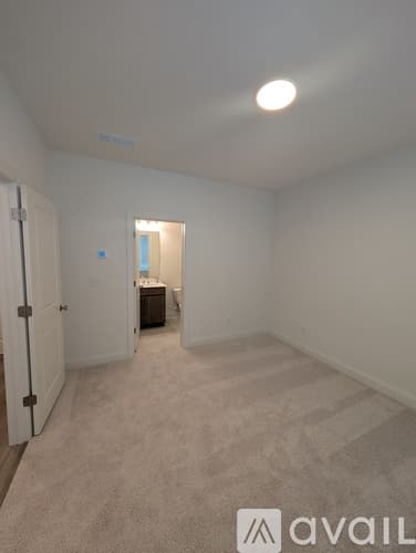 Cumming Townhome: 655 Silva Str