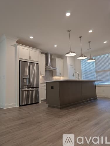 Cumming Townhome: 655 Silva Str